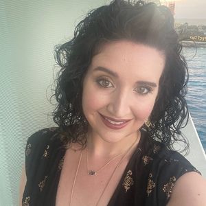 Meet your Posher, Leslie